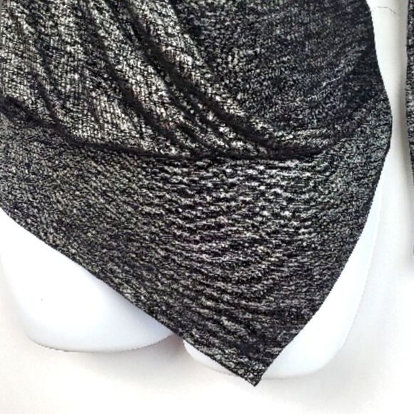 WHITE HOUSE BLACK MARKET Top - Picture 7 of 9